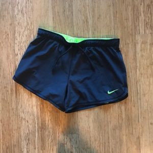 NWOT!! Nike shorts with lining